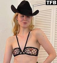 Elle Fanning Sexy Poses Flashing Her Nude Tits On Social Media 