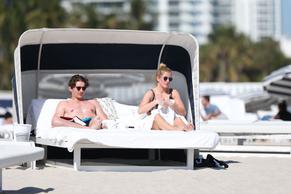 Ellie GouldingSexy in Ellie Goulding Sexy with Fiance Caspar Jopline in Miami Beach