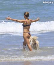 Elsa PatakySexy in Elsa Pataky Sexy Shows Off Her Fit Physique at the Beach in Byron Bay 