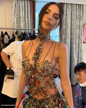 Emily Ratajkowski Sexy Poses Showing Off Her Tits In A Stunning Dress Before The Fashion Event On Social Media 