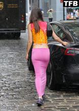 Emily RatajkowskiSexy in Emily Ratajkowski Sexy Seen Showing Off Her Slim Waist In The Rain Wearing A Pink Skirt in NYC 