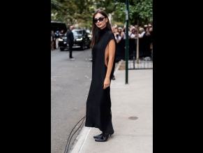 Emily Ratajkowski Sexy Shows Off Her Hot Sideboob At Calvin Klein Fashion Show In NYC