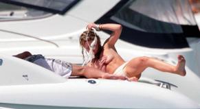ABBEYCLANCYTOPLESS - NUDE STORY