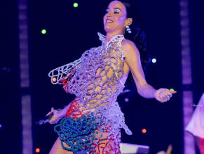  alt="Katy Perry Sexy in Katy Perry Sexy Rocks The Stage As She Performs At Mardi Gras Extravaganza In New Orleans"