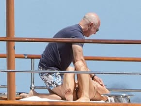LAURENSANCHEZSEXYSEENWITHJEFFBEZOSGETTINGINTIMATEONTHESUPERYACHTKORUMOOREDINTHESOUTHOFFRANCE - NUDE STORY
