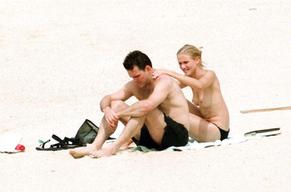Cameron Diaz Sexy in Cameron Diaz Topless On South Beach Miami