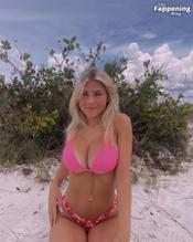 ARIANAWHITESTRIPSDOWNFORSEXYBEACHPHOTOSHOOTINTAMPA - NUDE STORY