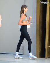 Kaia GerberSexy in Kaia Gerber Flaunts Her Sexy Abs At The Gym In La