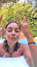 VANESSAHUDGENSSEXYINTHEPOOL - NUDE STORY