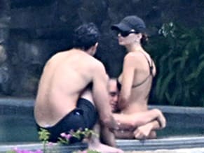 Emily Ratajkowski Sext Spotted Showing Off Her Sizzling Body In A Skimpy Bikini At Amalfi Coast In Italy