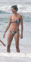 Gisele BundchenSexy in Gisele Bundchen and sister Rafaela head out to the beach with the family in Costa Rica