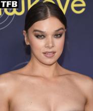 Hailee SteinfeldSexy in Hailee Steinfeld Sexy Seen Flaunting Her Hot Figure At The Hawkeye Premiere in Los Angeles