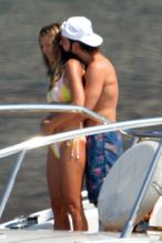 Heidi Klum Sexy on vacation with 28-year-old rocker on a yacht around the Italian island of Ponza