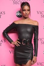 JASMINETOOKESHOTINABLACKLEATHERDRESSATTHE2018VICTORIASSECRETVIEWINGPARTYNYC - NUDE STORY