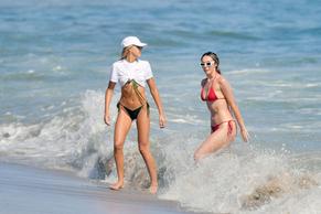 Jennifer FlavinSexy in Jennifer Flavin, Sophia Sistine and Scarlett Stallone Enjoy a Day on the Beach