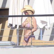 Jessica SimpsonSexy in Jessica Simpson Sexy at A Hotel in Cabo San Lucas 