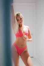 Jordyn JonesSexy in Jordyn Jones Sexy Poses in Pink Underwear In A Photoshoot for New Calvin Klein