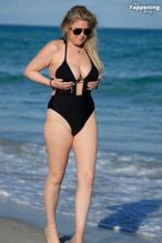 JOSIEGOLDBERGSEXYSEENENJOYINGADAYONTHEBEACHWEARINGAHOTBLACKSWIMSUITINMIAMI - NUDE STORY