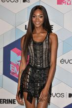 Jourdan DunnSexy in Jourdan Dunn Shows Her Nice Black Tits at 2016 MTV Europe Music Awards in Rotterdam 