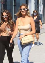 KARADELTOROSEXYSEENALLSMILESSHOPPINGWITHAFRIENDINBEVERLYHILLS - NUDE STORY