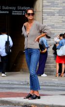 Katie HolmesSexy in Katie Holmes Sexy hailing a cab with her daughter Suri Cruise in Downtown Manhattan