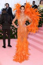 Kendall JennerSexy in Kendall Jenner and Kylie Jenner on the red carpet for the 2019 MET Gala