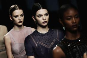 Kendall JennerSexy in Kendall Jenner Walks the Runway at Bottega Veneta Show During Milan Fashion Week 