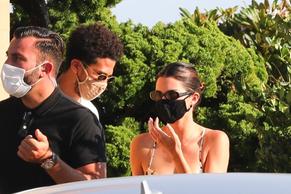 Kendall JennerSexy in Kendall Jenner exits Nobu after enjoying a late lunch with friends