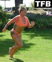 Kerry KatonaSexy in Kerry Katona Sexy Seen Showing Off Her Tits In A Bikini At The Park In Spain 