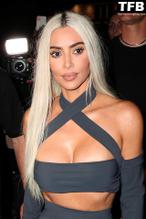 KIMKARDASHIANSEXYSEENFLAUNTINGHERHOTTITSANDCURVESATWEDDINGCELEBRATIONSINPORTOFINO - NUDE STORY