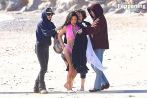 Kim Kardashian WestSexy in Kim Kardashian Sexy Spotted Showing Off Her Busty Booty and Curves for a Beach Photoshoot in Malibu 