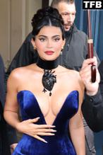 KYLIEJENNERSEXYSEENFLAUNTINGHERDEEPCLEAVAGEATPARISFASHIONWEEKINFRANCE - NUDE STORY