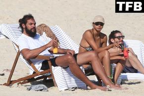 Lais RibeiroSexy in Lais Ribeiro Sexy Seen Flaunting Her Hot Bikini Body At The Beach in Rio 