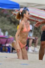 Ludi DelfinoSexy in Ludi Delfino Sexy Shows Off Her Hot Bikini Body in Santa Monica