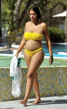 MALINANDERSSONSEXYLOVEISLANDSPREGNANTSTARFLASHESHERBABYBUMPINABRIGHTSEXYYELLOWBIKINI - NUDE STORY