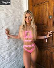 Olivia Dunne Sexy Poses Her Fit Figure in Instagram Photos 