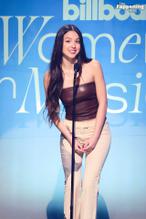 Olivia RodrigoSexy in Olivia Rodrigo Sexy Shows Off Her Hot Figure at the 2023 Billboard Women in Music Awards in Inglewood 