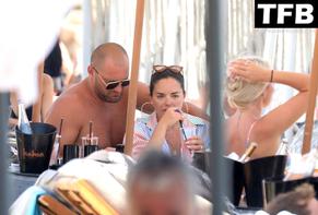 Olympia ValanceSexy in Olympia Valance Sexy Seen Flaunting Her Hot Bikini Body At The Beach in Mykonos 