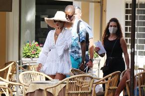 Rita OraSexy in Rita Ora Sexy while shopping in Capri, Italy