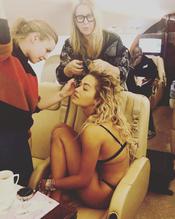 RITAORASEXYONAPRIVATEJETBEFOREFASHIONSHOW - NUDE STORY