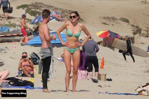 Shailene WoodleySexy in Shailene Woodley Sexy Seen Wearing A Bikini Showing Off Her Hot Body At The Beach In Malibu