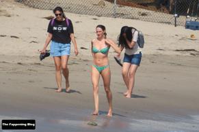 Shailene WoodleySexy in Shailene Woodley Sexy Seen Wearing A Bikini Showing Off Her Hot Body At The Beach In Malibu