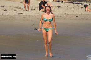 Shailene WoodleySexy in Shailene Woodley Sexy Seen Wearing A Bikini Showing Off Her Hot Body At The Beach In Malibu