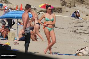 Shailene WoodleySexy in Shailene Woodley Sexy Seen Wearing A Bikini Showing Off Her Hot Body At The Beach In Malibu