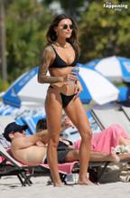 Sophia ThomallaSexy in Sophia Thomalla Sexy Spotted Showing Off Her Amazing Body Wearing a Hot Black Bikini at the Beach in Miami 