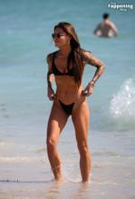 Sophia ThomallaSexy in Sophia Thomalla Sexy Spotted Showing Off Her Amazing Body Wearing a Hot Black Bikini at the Beach in Miami 