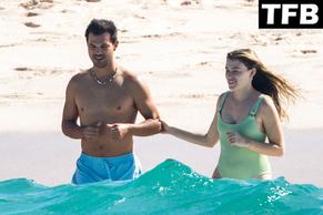 TAYDOMESEXYSEENWITHTAYLORLAUTNERENJOYINGTHEIRROMANTICHONEYMOONINMEXICO - NUDE STORY