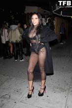 TINASHESEXYSEENFLAUNTINGHERHOTTITSANDLEGSATTHEAFTERPARTYINWESTHOLLYWOOD - NUDE STORY